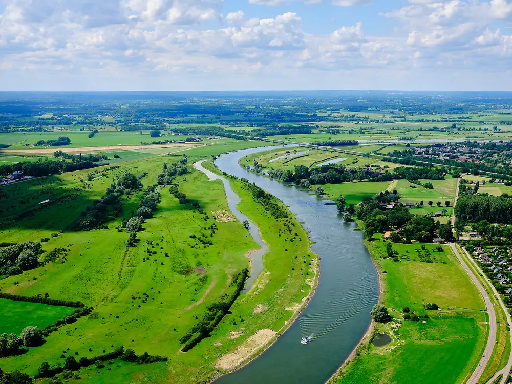 De IJssel en uiterwaarden in het landschap van project Zilverwaard
